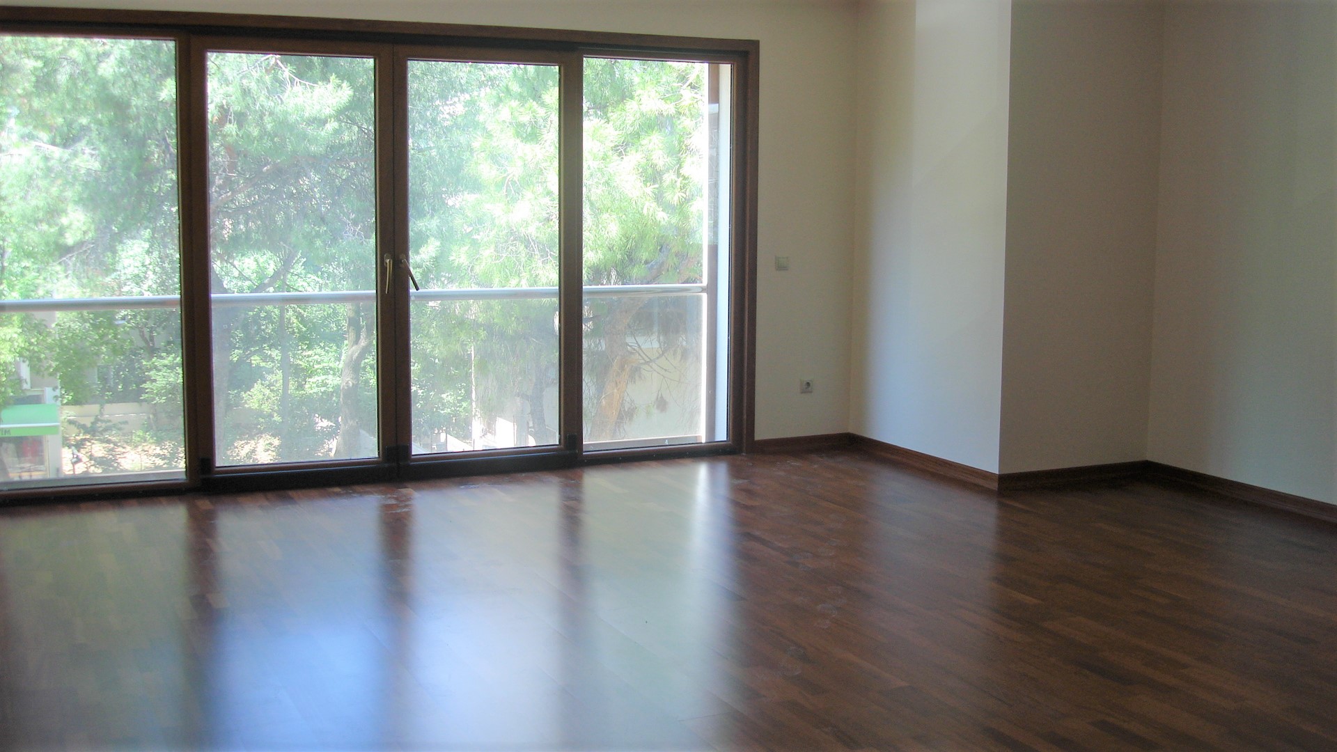 Lalezar Apartmanı